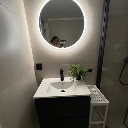 I Telemark Pa Gautefall, I Drangedal, Familievennlig Og Koselig, Inn-ski Out Apartment